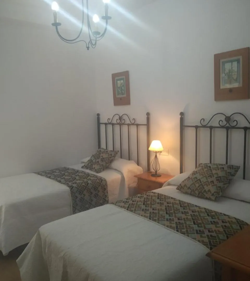 Daire Apartmentos Corona Cazorla