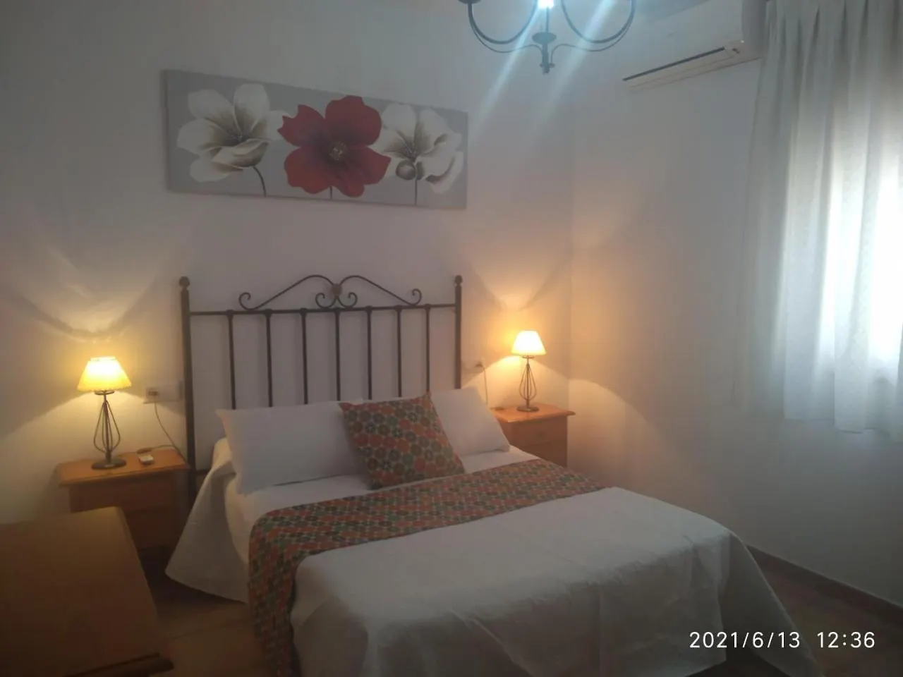 Apartmentos Corona Cazorla 0*,